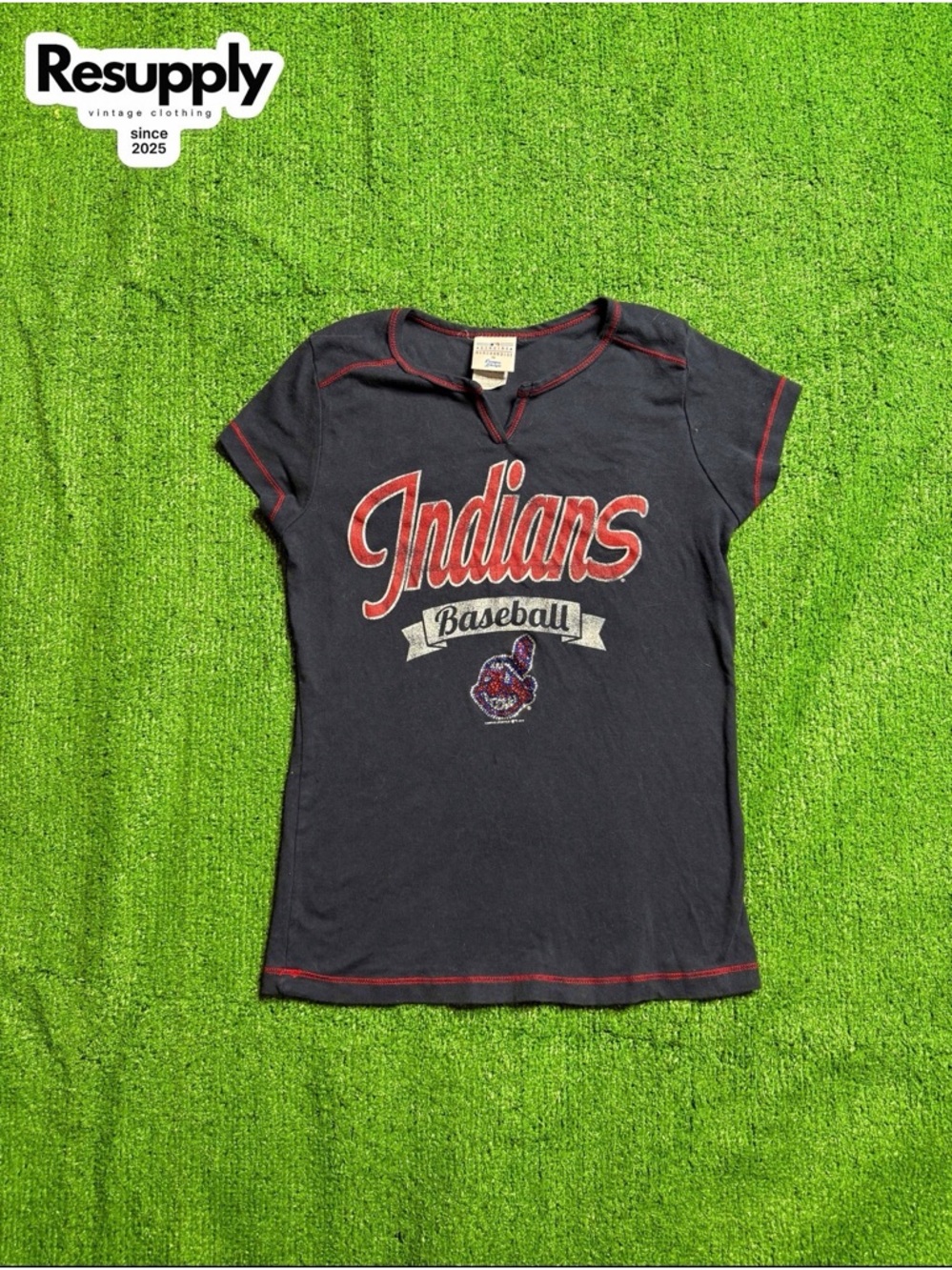 Cleveland Indians Rhinestone Tee
Women's Size Large